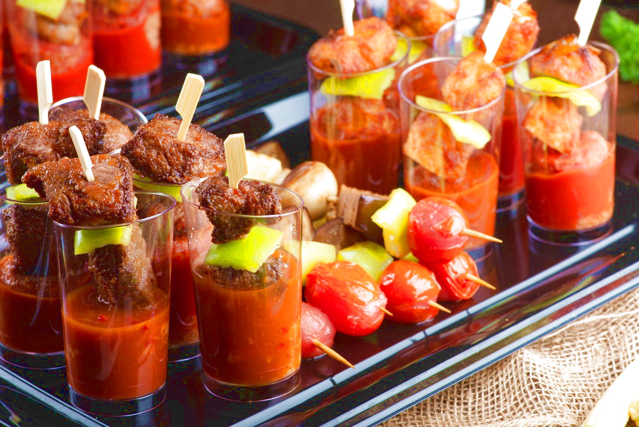 что такое кэжуал в еде. готовые блюда напитки. домашняя еда. блюда на столе. еда.