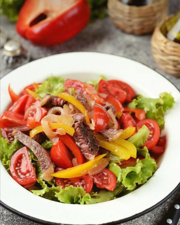 Салат с говядиной и болгарским перцем
