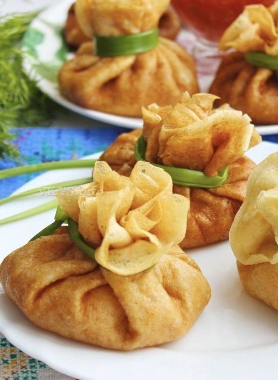 Блины мешочки с куриной начинкой