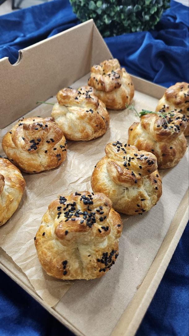 Мешочки по-ирландски из слоеного теста Мешочки по-ирландски из слоеного теста