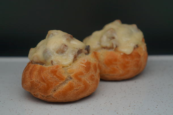Профитроль с курицей и грибами Профитроль с курицей и грибами
