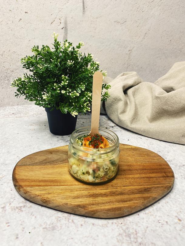 Оливье с семгой слабой соли и красной икрой (Фуршетная подача)