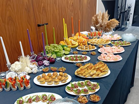 Фуршет на 20 персон с горячими закусками в Нижнем Новгороде