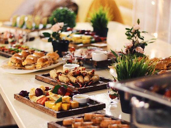 Заказать Женская вечеринка с горячими закусками на 20 персон в Нижнем Новгороде