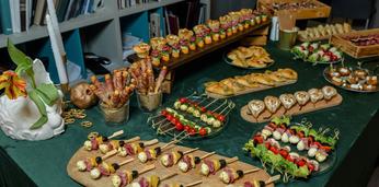 Фуршет на 40 персон с горячими закусками