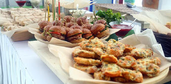 Фуршетное меню с бургерами на 5 персон