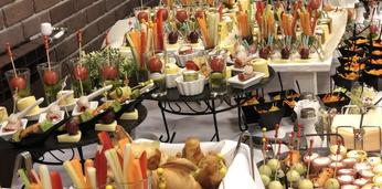 Фуршетное меню с горячими закусками премиум на 5 персон